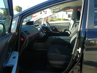 2015 Toyota Prius - Thumbnail