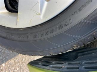 2015 Toyota Aqua - Thumbnail