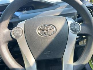 2015 Toyota Aqua - Thumbnail