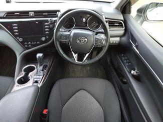 2020 Toyota camry  - Thumbnail