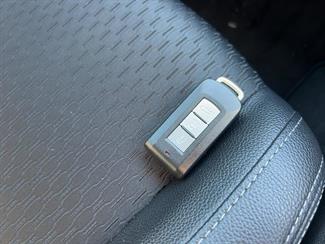 2014 Mitsubishi Outlander - Thumbnail