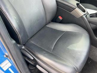 2015 Toyota Prius - Thumbnail