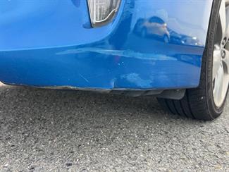 2015 Toyota Prius - Thumbnail