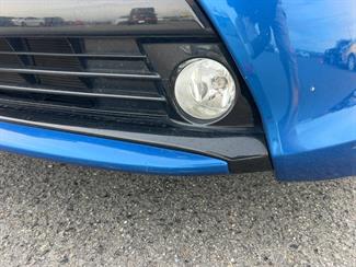 2015 Toyota Prius - Thumbnail