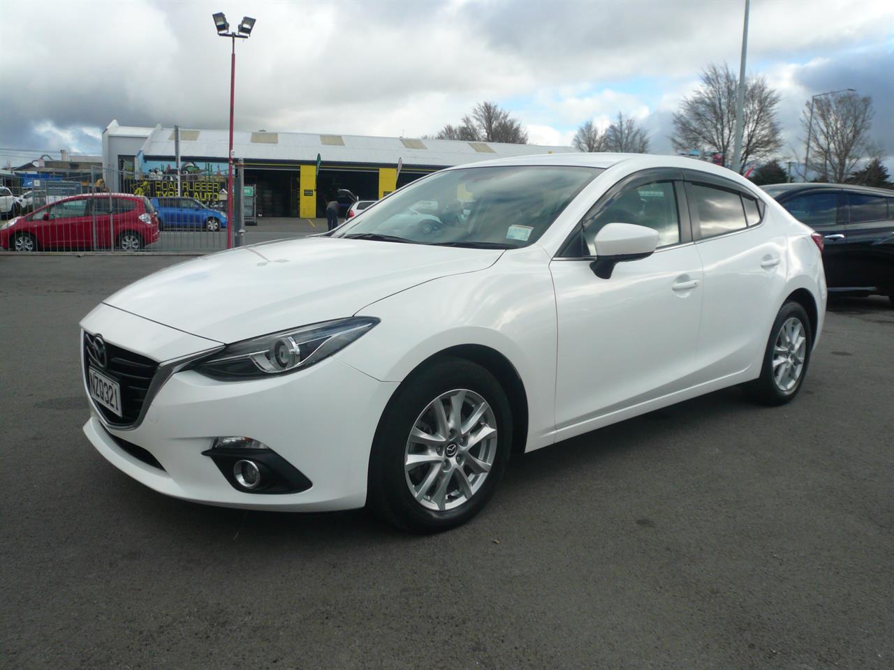 2014 Mazda Axela