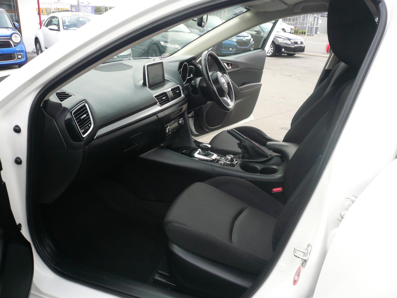 2014 Mazda Axela