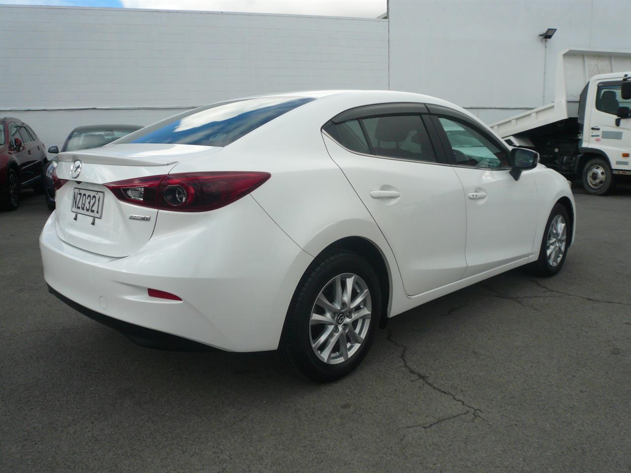 2014 Mazda Axela