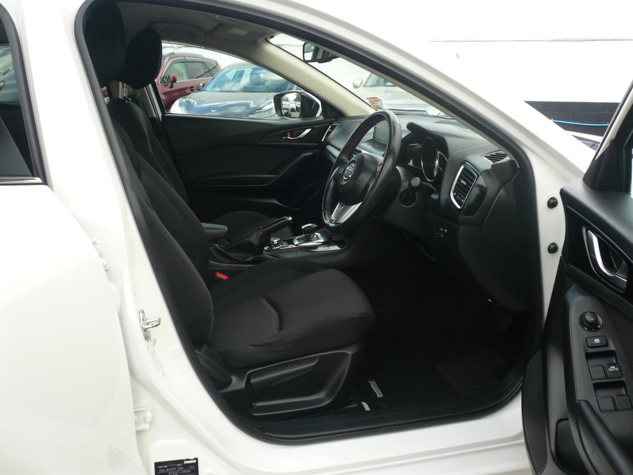 2014 Mazda Axela
