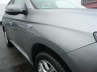 2013 Mitsubishi Outlander - Thumbnail