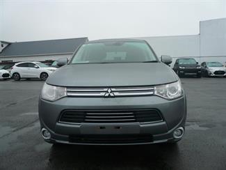 2013 Mitsubishi Outlander - Thumbnail