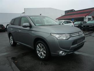 2013 Mitsubishi Outlander - Thumbnail