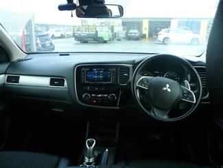 2013 Mitsubishi Outlander - Thumbnail