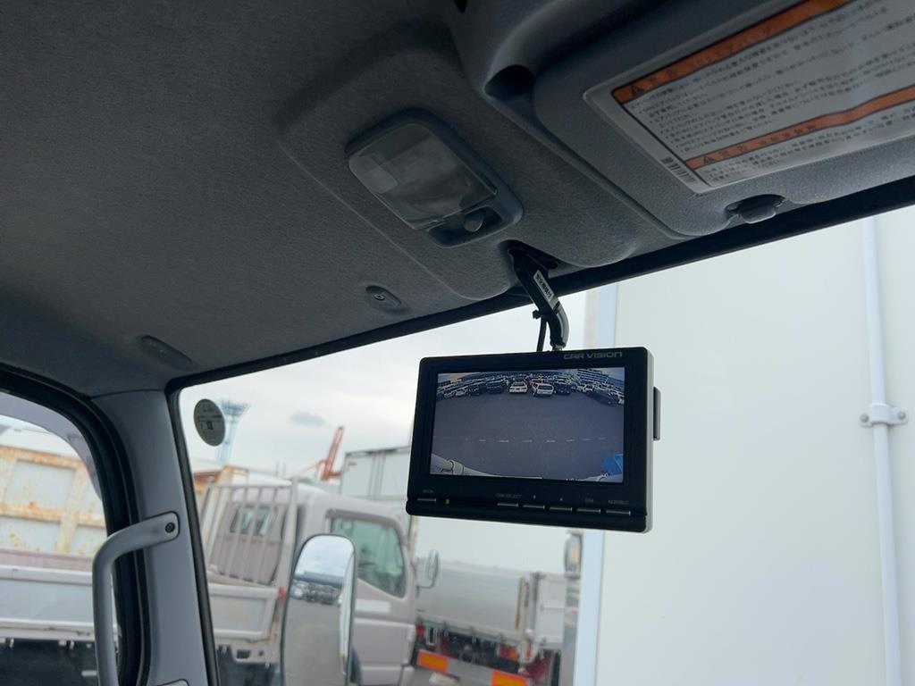 2020 Mitsubishi CANTER
