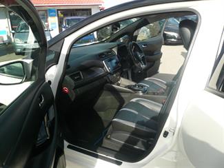 2019 Nissan LEAF - Thumbnail
