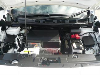 2019 Nissan LEAF - Thumbnail