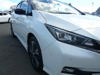 2019 Nissan LEAF - Thumbnail
