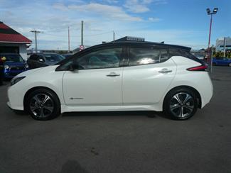 2019 Nissan LEAF - Thumbnail