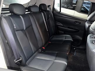2019 Nissan LEAF - Thumbnail