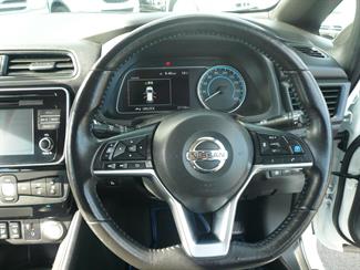 2019 Nissan LEAF - Thumbnail