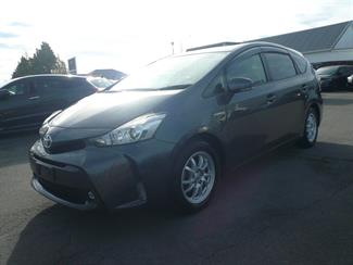 2015 Toyota Prius - Thumbnail