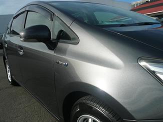 2015 Toyota Prius - Thumbnail