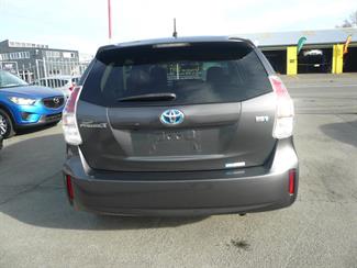 2015 Toyota Prius - Thumbnail