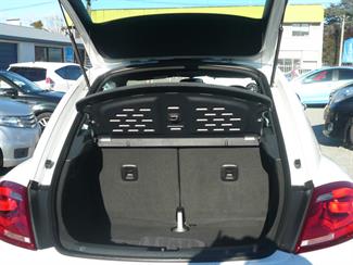 2014 Volkswagen beetle - Thumbnail