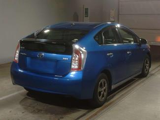 2013 Toyota Prius - Thumbnail