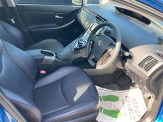 2013 Toyota Prius - Thumbnail