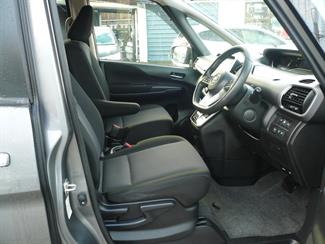2019 Nissan SERENA - Thumbnail