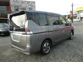 2019 Nissan SERENA - Thumbnail