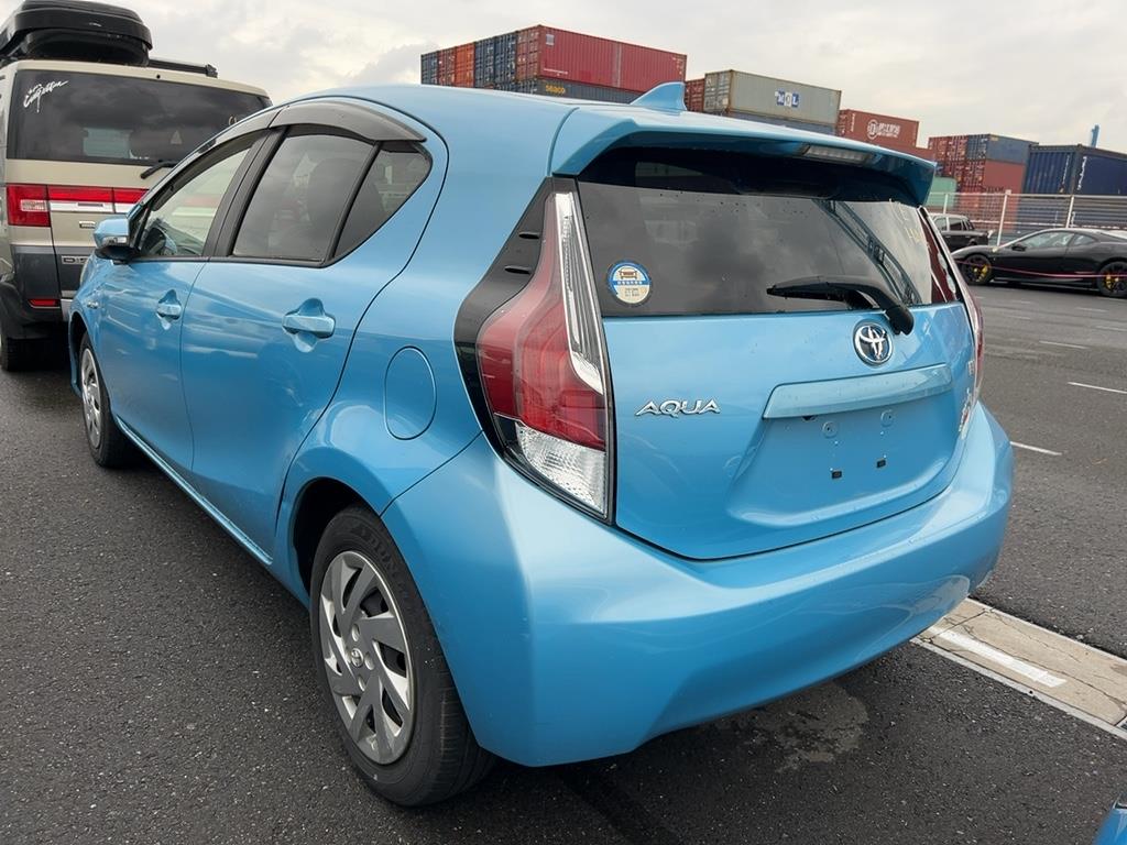 2015 Toyota Aqua