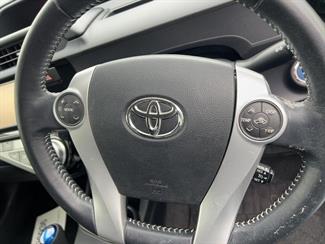 2015 Toyota Aqua - Thumbnail