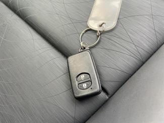 2015 Toyota Aqua - Thumbnail