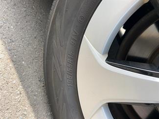 2015 Toyota Prius - Thumbnail