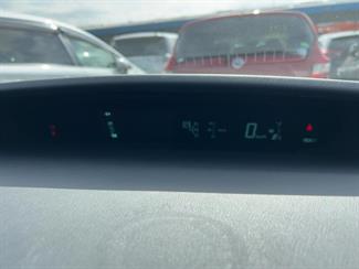 2015 Toyota Prius - Thumbnail