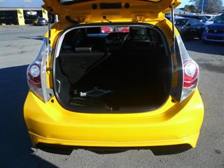 2014 Toyota Aqua - Thumbnail