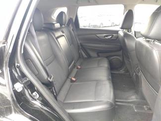 2017 Nissan X-TRAIL - Thumbnail