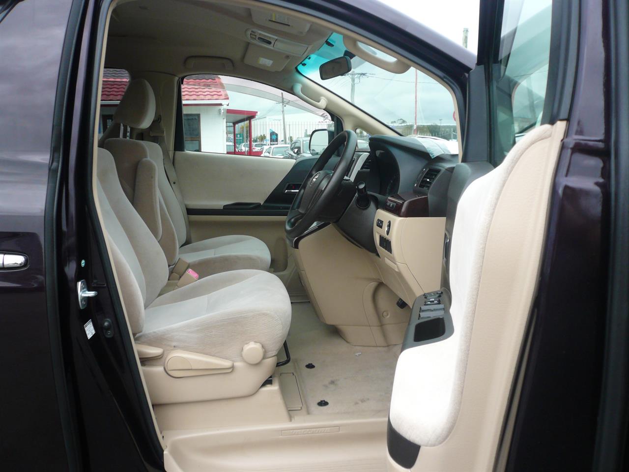 2012 Toyota VELLFIRE