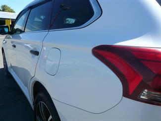 2014 Mitsubishi Outlander - Thumbnail