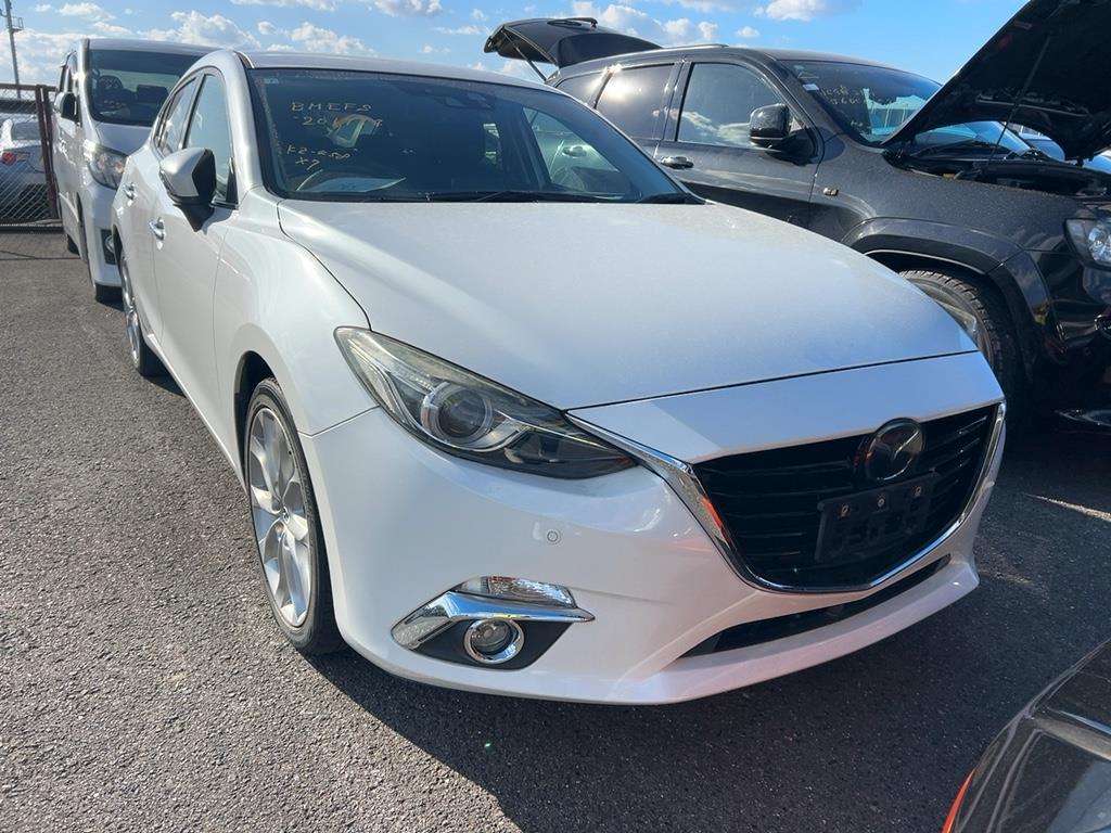 2015 Mazda Axela