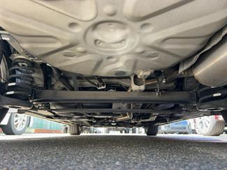 2016 Toyota Prius - Thumbnail