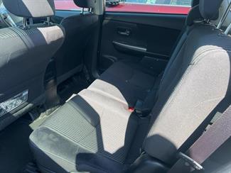 2016 Toyota Prius - Thumbnail