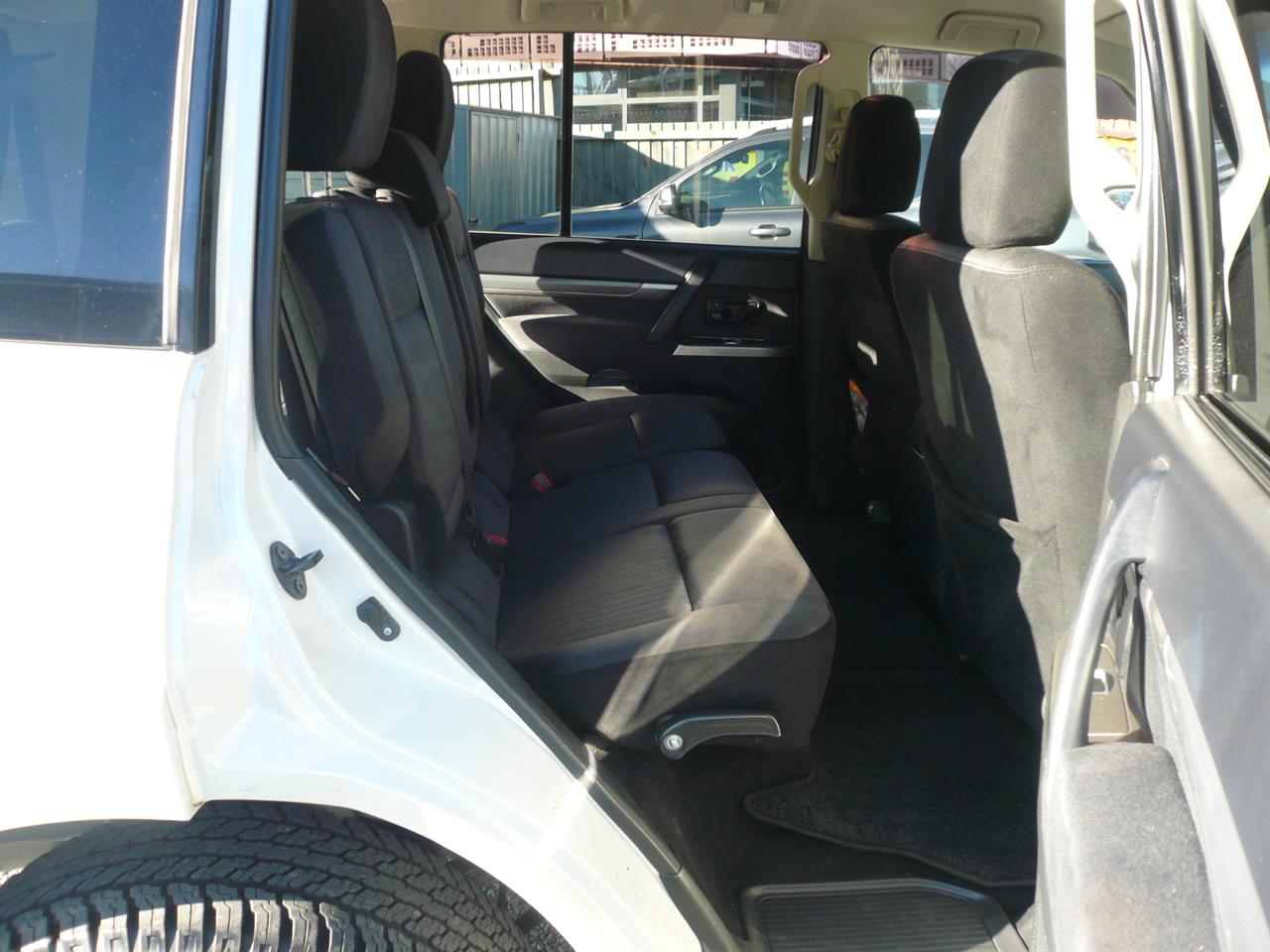 2013 Mitsubishi Pajero