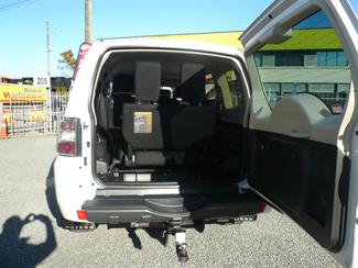 2013 Mitsubishi Pajero - Thumbnail