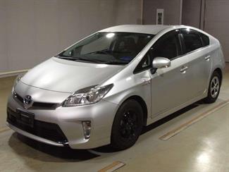 2015 Toyota Prius - Thumbnail