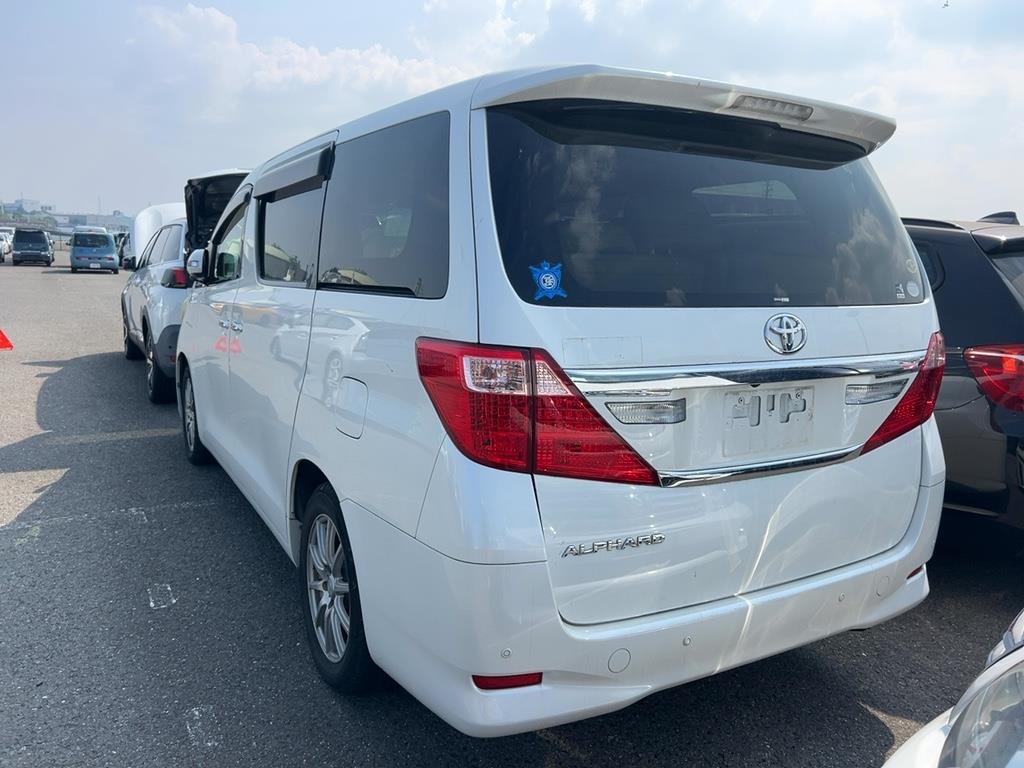 2012 Toyota Alphard