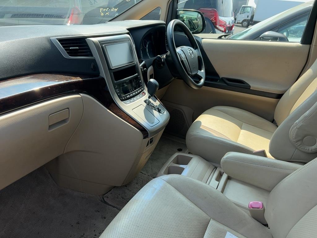 2012 Toyota Alphard