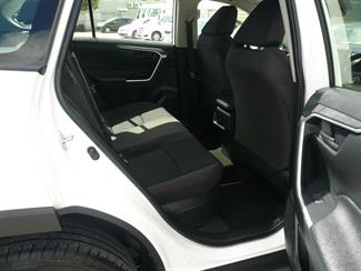 2022 Toyota RAV4 - Thumbnail