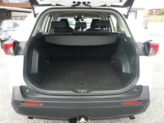 2022 Toyota RAV4 - Thumbnail